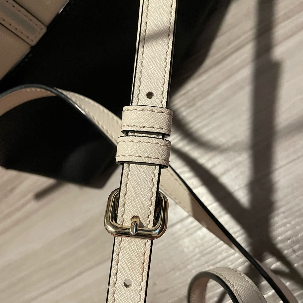 Black and Cream Kate Spade Purse - Picture 8 of 10